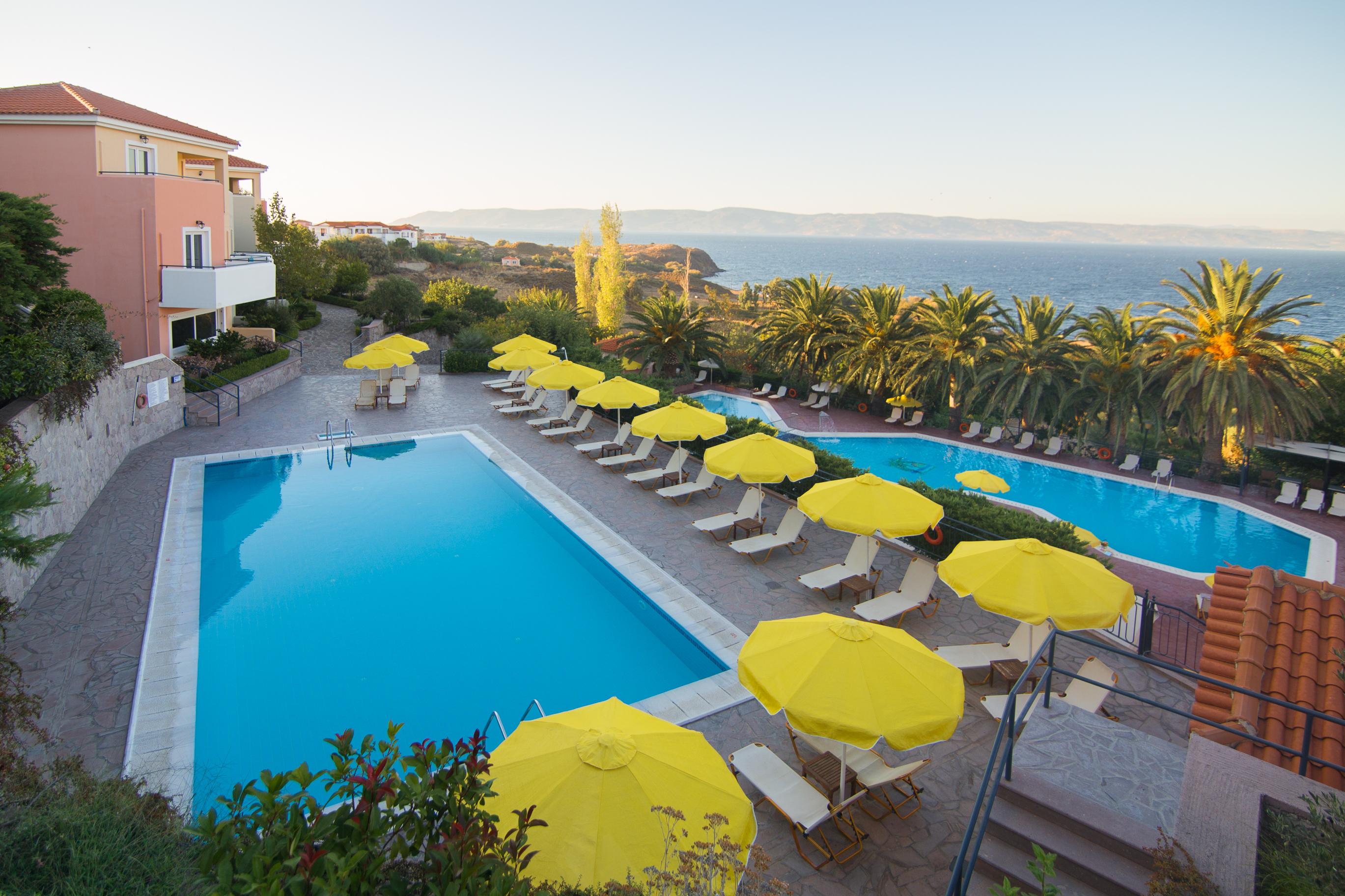 Sunrise Resort Hotel Mithimna Ngoại thất bức ảnh