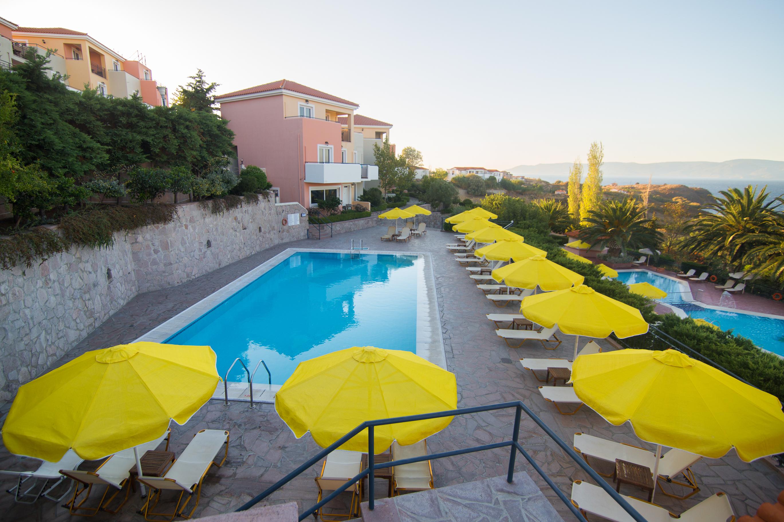 Sunrise Resort Hotel Mithimna Ngoại thất bức ảnh